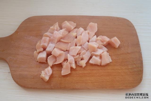 芝士控不可錯(cuò)過的番茄雞肉焗飯，無敵拉絲