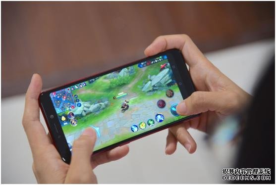 聯(lián)合天貓平臺發(fā)售，OPPO R11s成雙十一換機新選擇