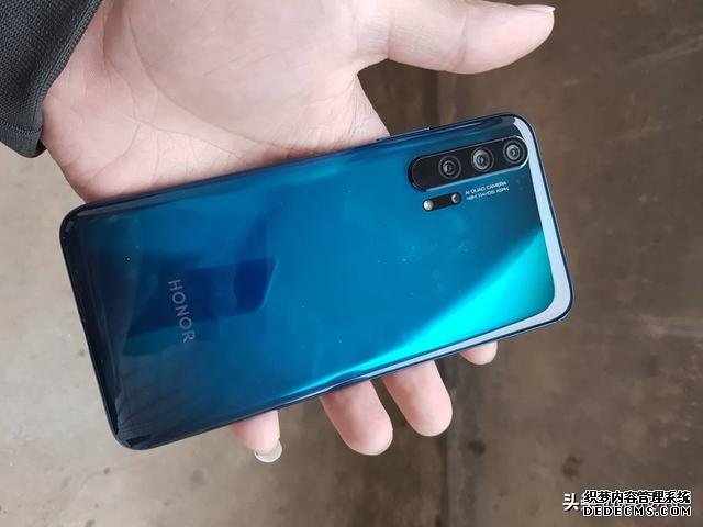 華為4G旗艦機(jī)加速清倉，8+256GB跌至兩千出多，還有雙光學(xué)防抖