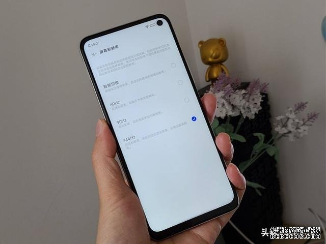 兩千元最值得入手的5G手機(jī)，旗艦性能+144Hz刷新率，還有雙揚(yáng)聲器