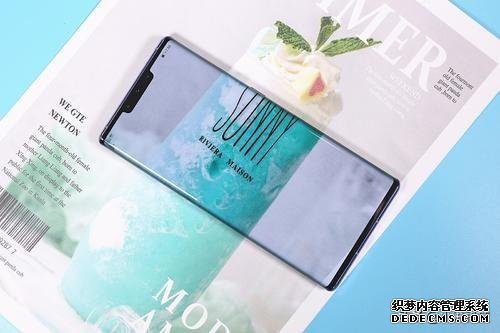 國產(chǎn)手機之光，這款國產(chǎn)旗艦敢和iPhone一爭高下，你猜是誰？