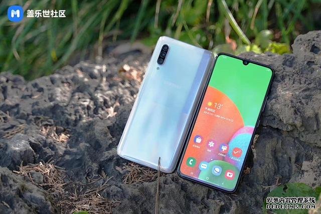 三星Galaxy A90 5G仍然在售：2699元買5G新旗艦還是買它？