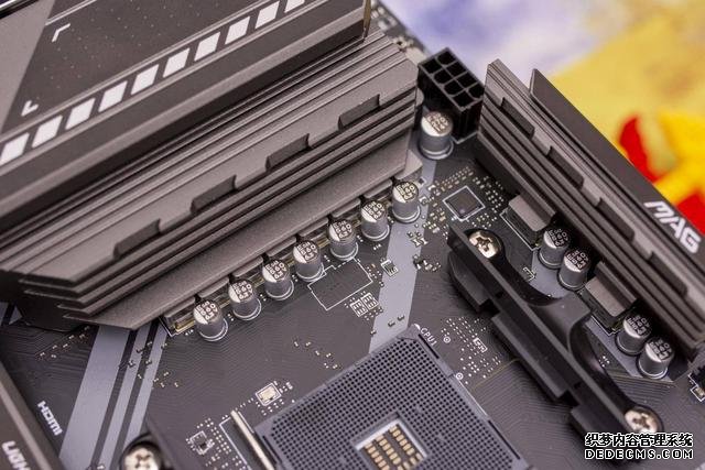升級PCI-E 4.0，支持雙顯卡，微星B550M迫擊炮開箱