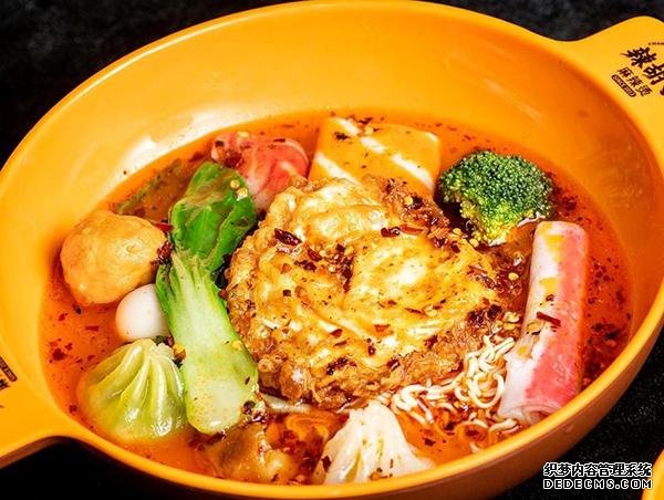 夏天吃麻辣燙還需要理由？當(dāng)然，用三個(gè)字來概括就是"補(bǔ)解暖"