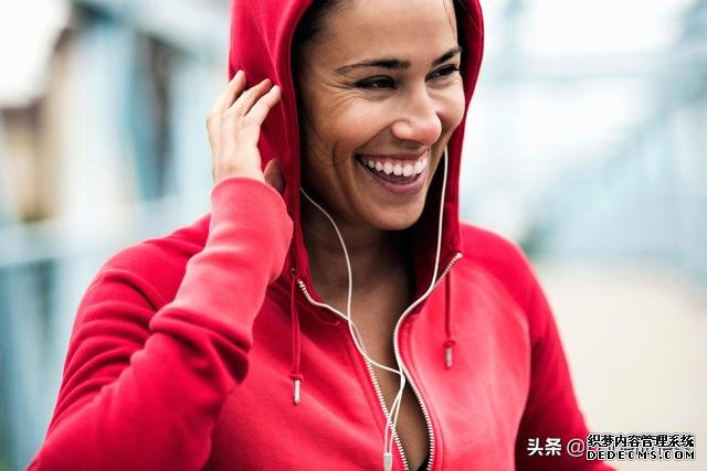 運動是如何改善情緒的？堅持健身真的可以讓你精神更健康，更快樂