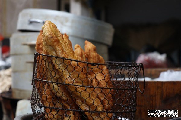 每天早餐常吃油條等“油炸食品”，對身體好嗎？會對身體帶來哪些