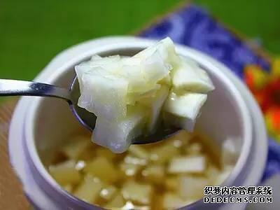 十月，秋燥惹人煩，大白蘿卜來(lái)救急，滋補(bǔ)賽人參，人人都吃得起